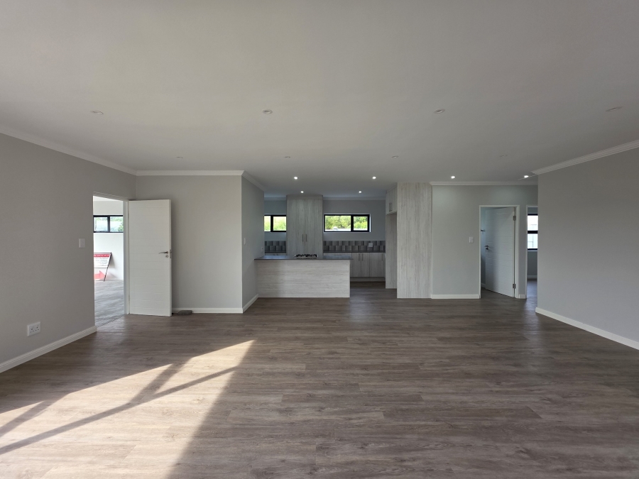 3 Bedroom Property for Sale in Paradise Beach Eastern Cape